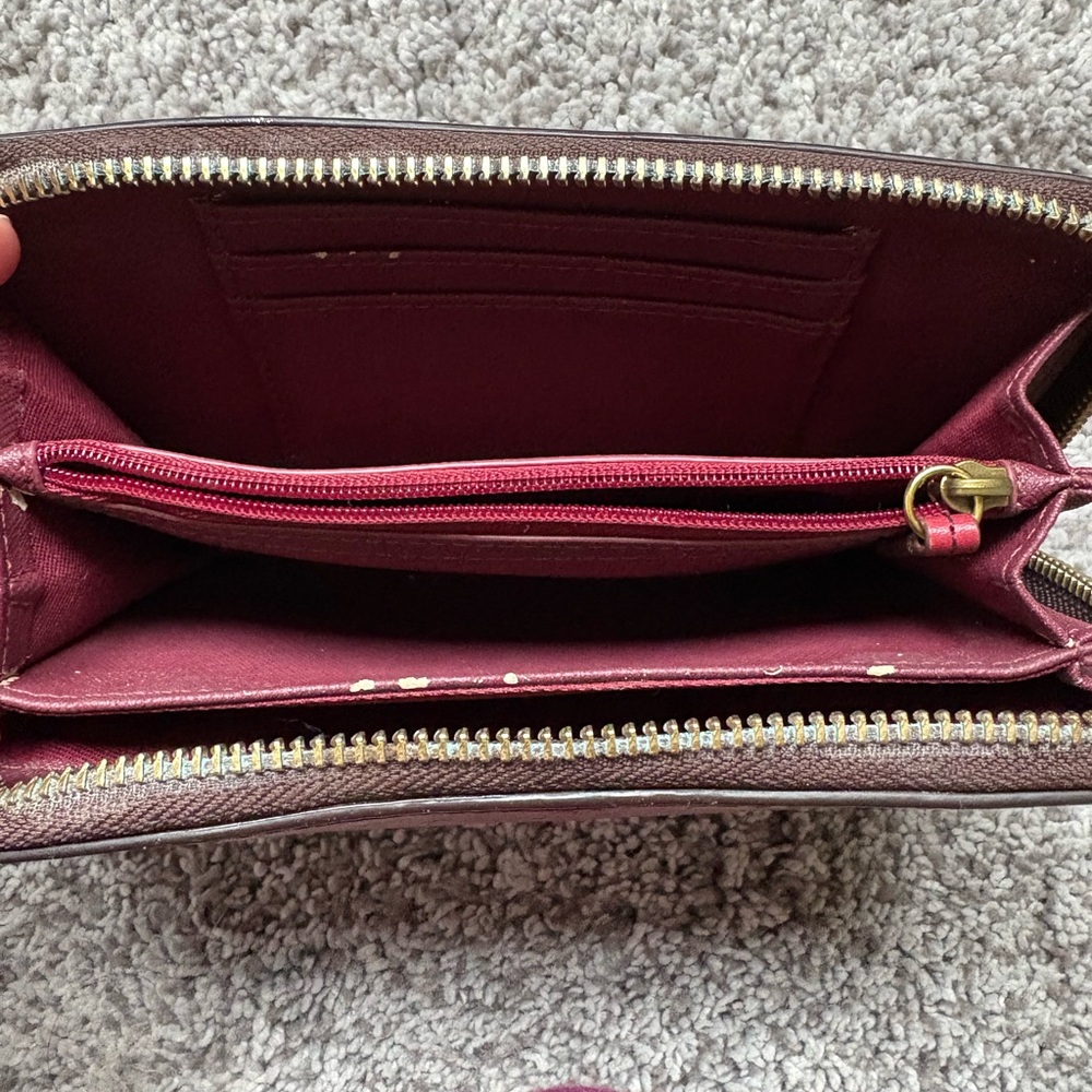 Fossil Vintage Cherry Red Leather Zip Around Wallet Clutch – Rare Ruby Red - Picture 4 of 7